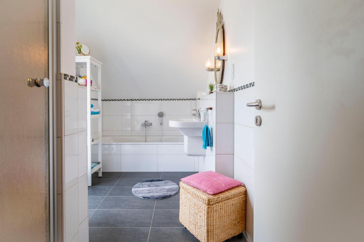 Helle Nichtraucherwohnung 69Qm Zwischen Koeln Und Duesseldorf ドルマーゲン エクステリア 写真