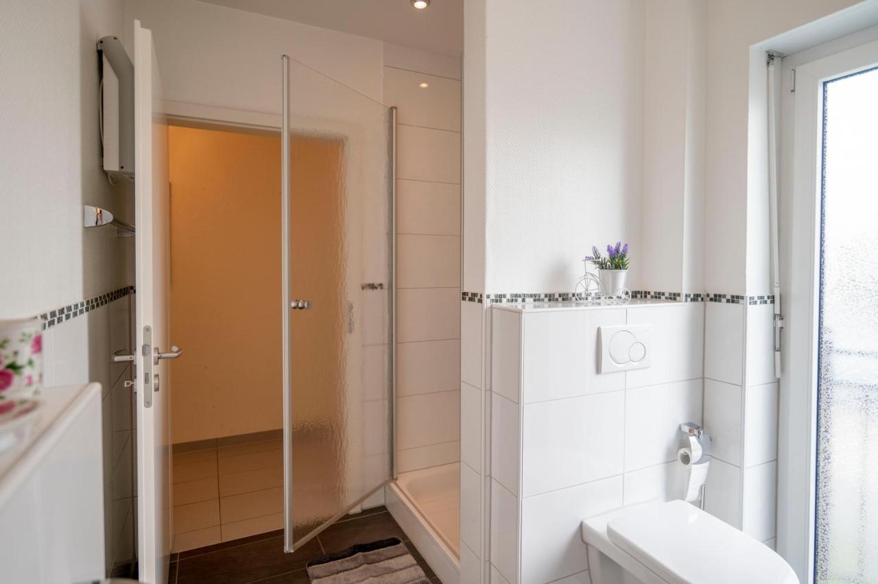 Helle Nichtraucherwohnung 69Qm Zwischen Koeln Und Duesseldorf ドルマーゲン エクステリア 写真