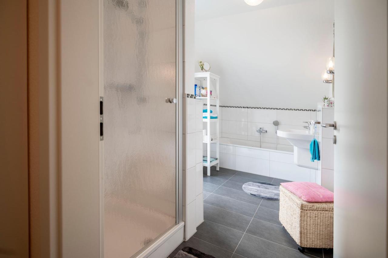 Helle Nichtraucherwohnung 69Qm Zwischen Koeln Und Duesseldorf ドルマーゲン エクステリア 写真