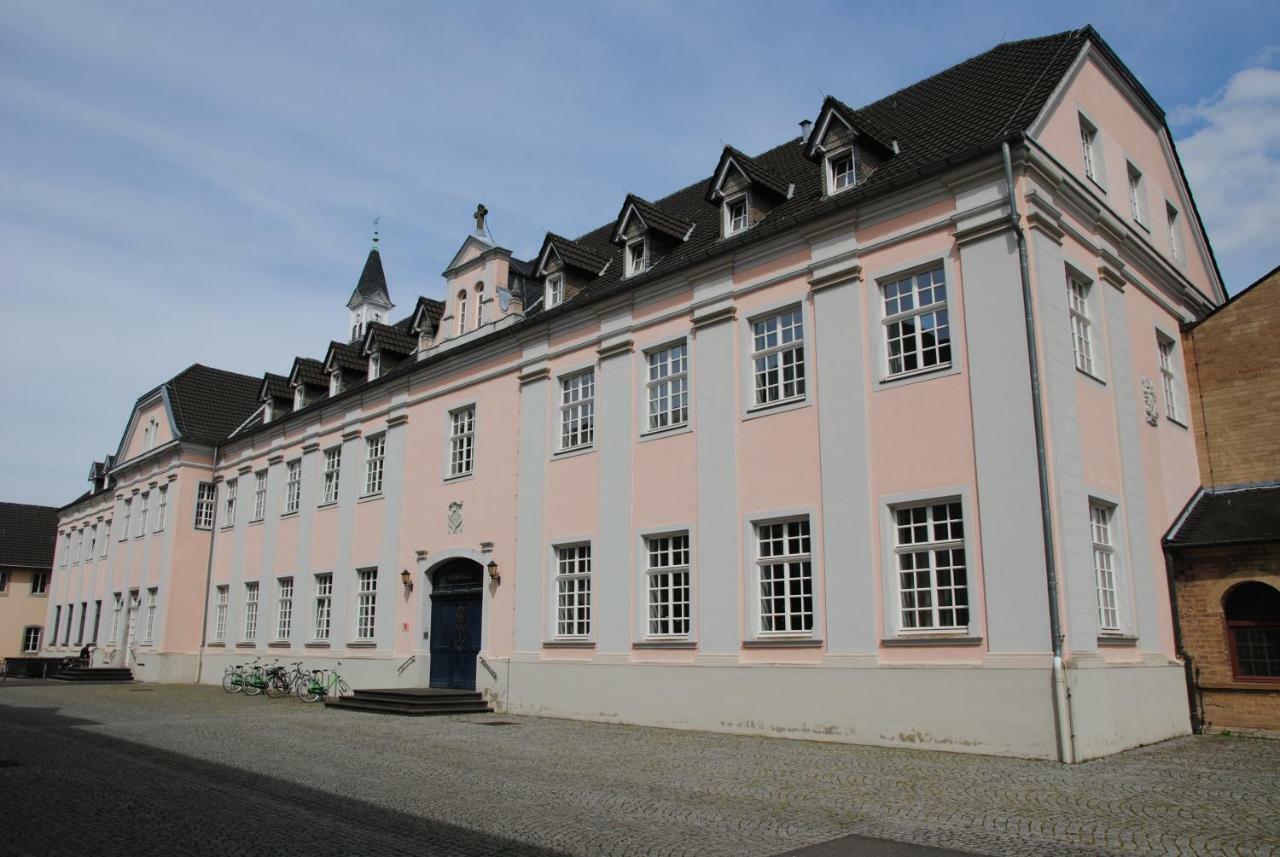 Helle Nichtraucherwohnung 69Qm Zwischen Koeln Und Duesseldorf ドルマーゲン エクステリア 写真